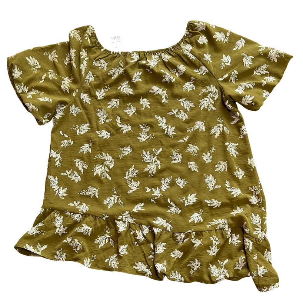 Cato Top NWT Size XL Green Floral Peasant Print Lined Puffy Sleeve Peplum Boho